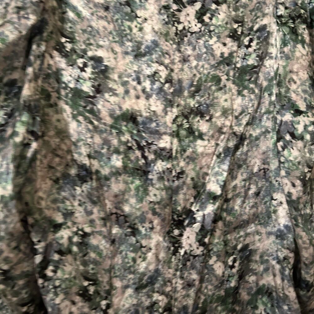 Vince Satin Blouse Green White Floral Square Neck Painted Cropped Women's 8 NWT - Picture 10 of 13